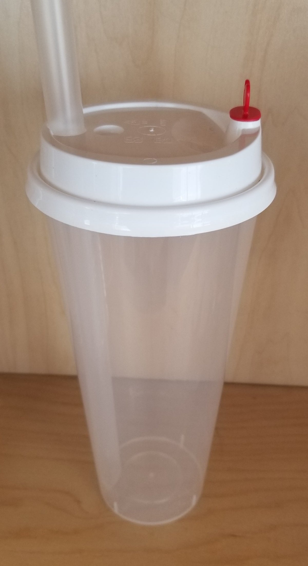 700 ml. Slim Plastic Cups: Sleeves, Covers & Plug